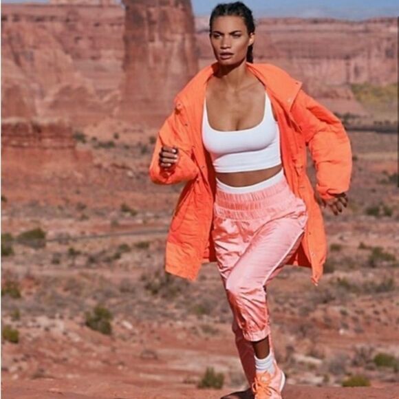 NWT Free  People Perri Packable Puffer Jacket in
Orange NWT 
Retail $198
Size S - Picture 1 of 11